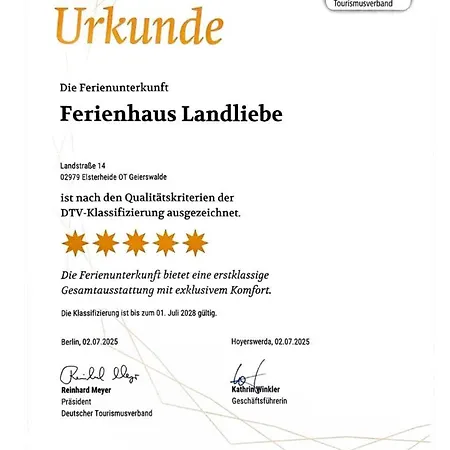 Landliebe, Ferienhaus, 3 Schlafzimmer Mit Sauna Und Outdoor Whirlpool ガイアースヴァルデ