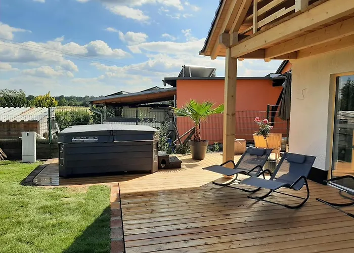 Villa Landliebe, Ferienhaus, 3 Schlafzimmer Mit Sauna Und Outdoor Whirlpool Geierswalde