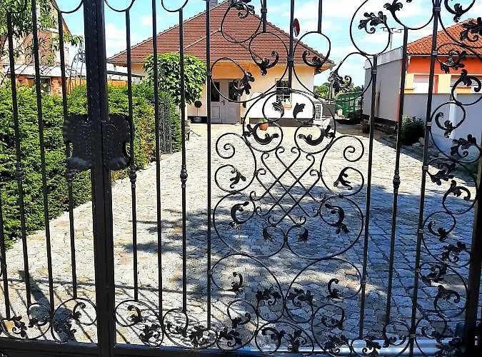 Landliebe, Ferienhaus, 3 Schlafzimmer Mit Sauna Und Outdoor Whirlpool Villa Geierswalde