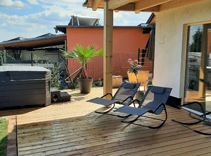 Villa Landliebe, Ferienhaus, 3 Schlafzimmer Mit Sauna Und Outdoor Whirlpool Geierswalde